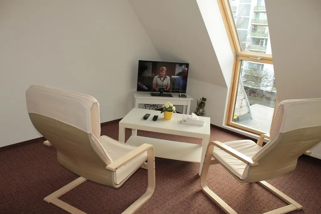 Kln Apartments Kolonia