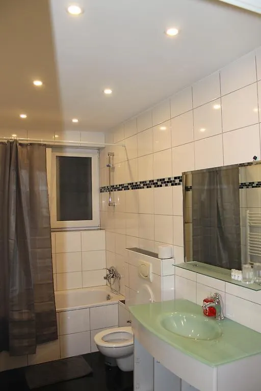 Kln Apartments Kolonia