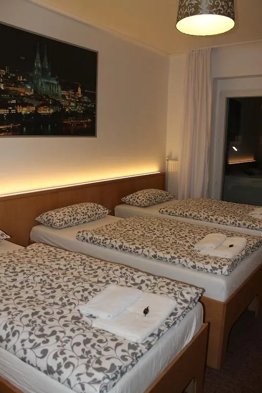 Kln Apartments Kolonia